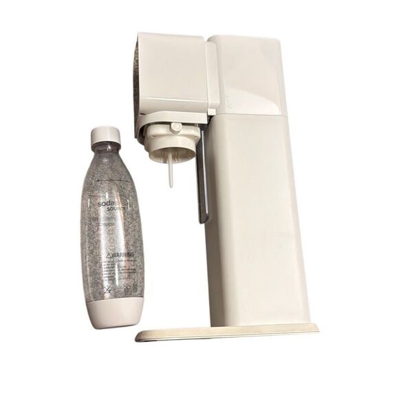 SodaStream Source Sparkling Water Maker Starter Kit - Picture 1 of 5